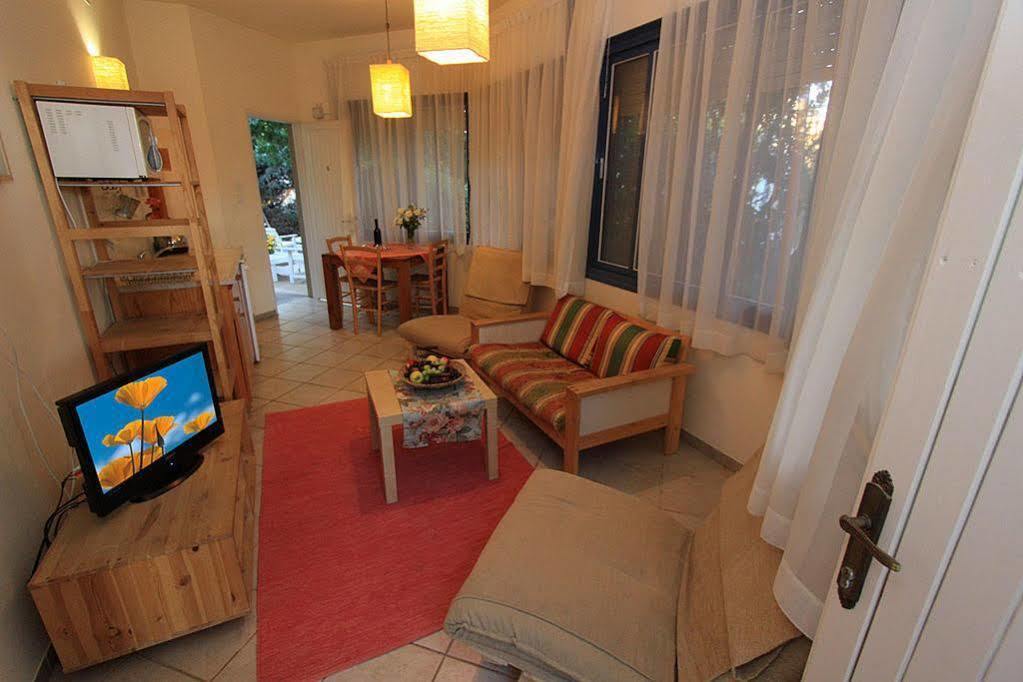 Bar Bakfar Villa Sharona Kültér fotó
